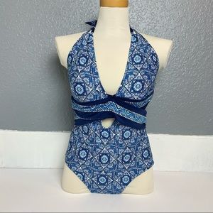 CLEAN WATER HALTER KEY HOLE ONE-PIECE SWIMSUIT